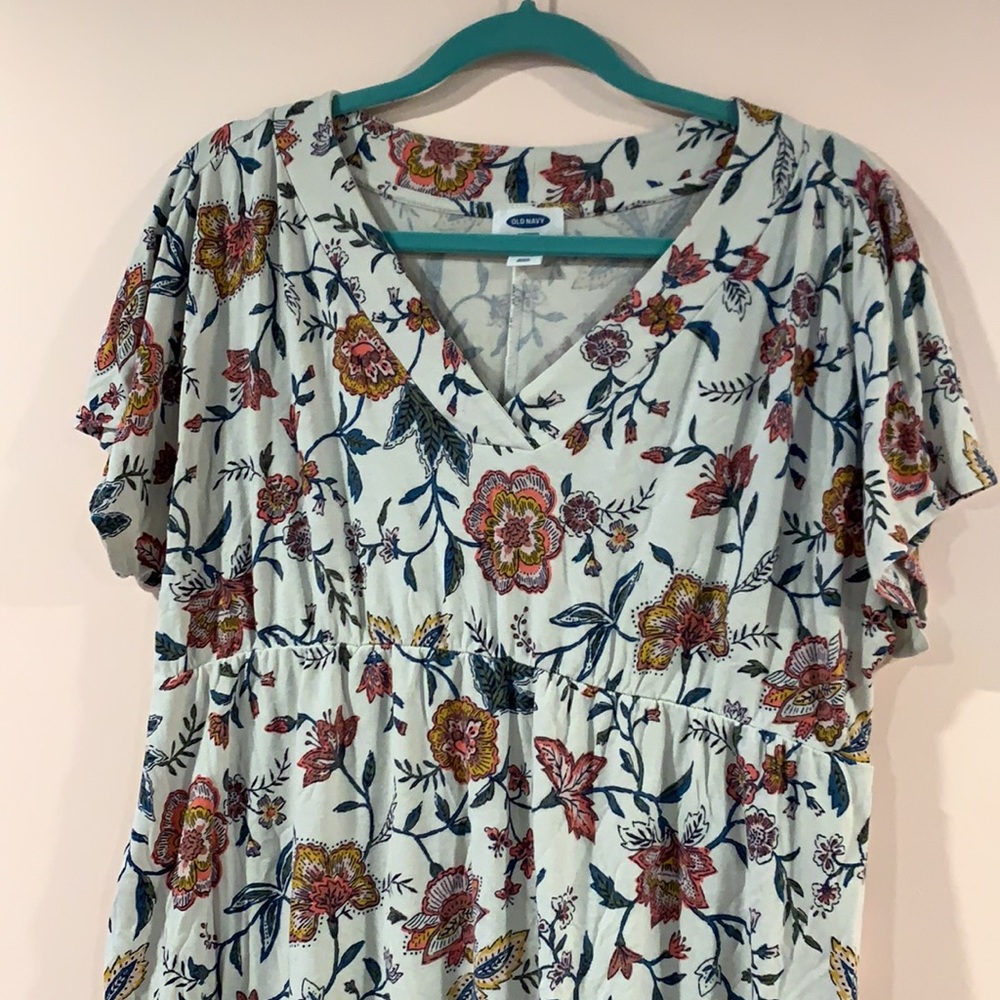 Old Navy Maternity Top - Picture 2 of 5